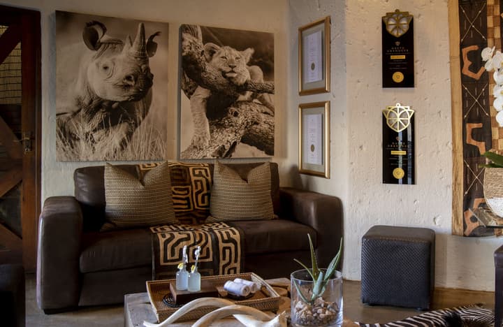 Pondoro Game Lodge  - Open to Kruger Park