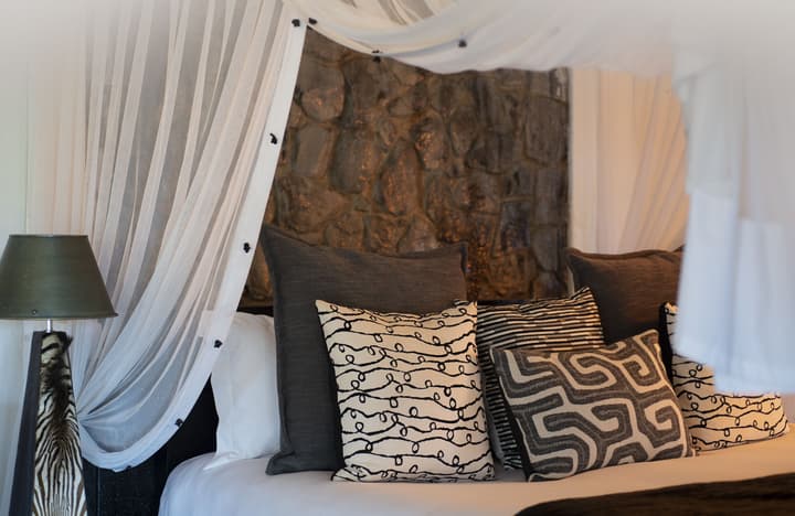 Pondoro Game Lodge  - Open to Kruger Park