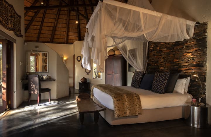 Pondoro Game Lodge  - Open to Kruger Park