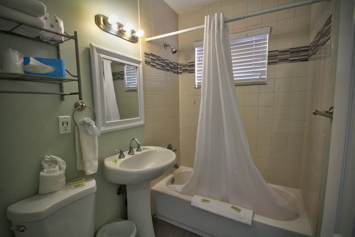 Hollywood Beachside Boutique Suites