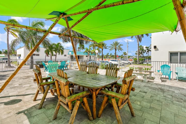 Hollywood Beachside Boutique Suites
