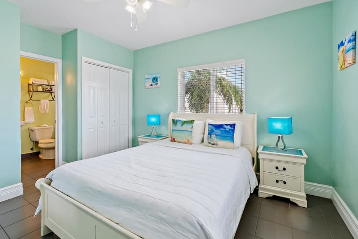 Hollywood Beachside Boutique Suites