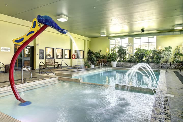 Days Inn by Wyndham Levis