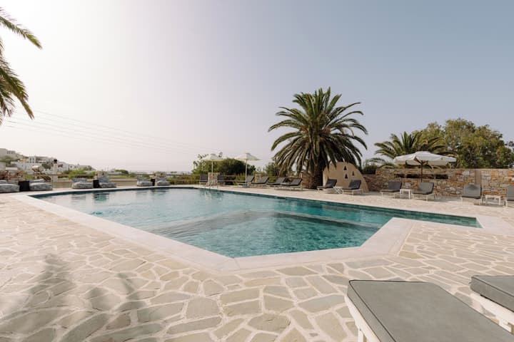 Pnoi Hotel