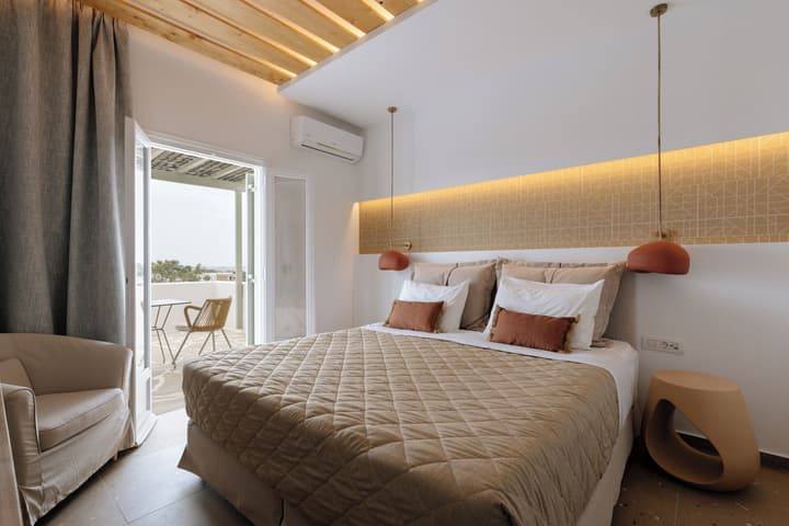 Pnoi Hotel