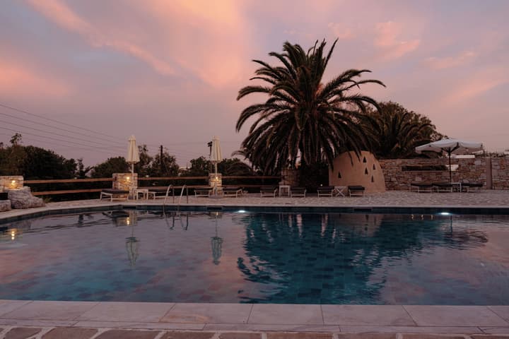 Pnoi Hotel