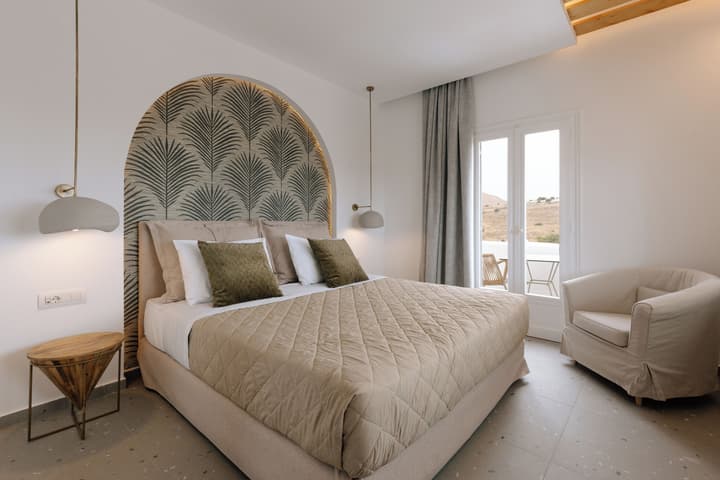 Pnoi Hotel