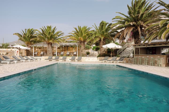 Pnoi Hotel