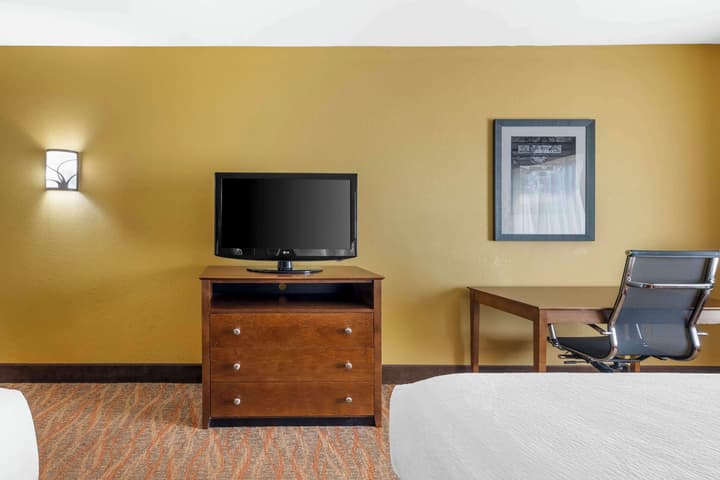 Best Western Plus Tupelo Inn & Suites