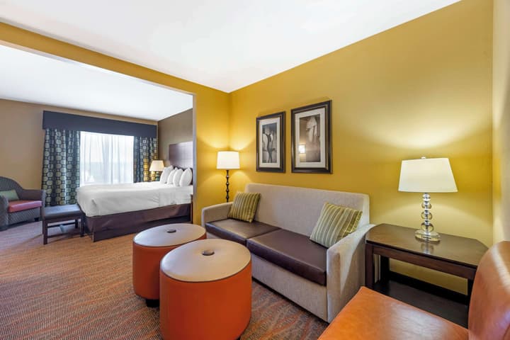 Best Western Plus Tupelo Inn & Suites