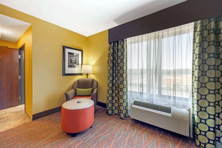 Best Western Plus Tupelo Inn & Suites