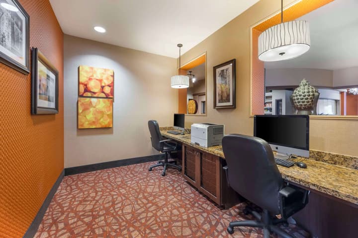 Best Western Plus Tupelo Inn & Suites