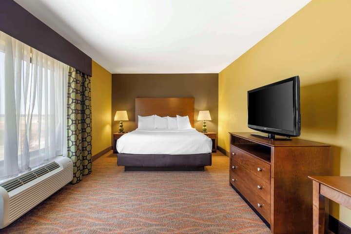 Best Western Plus Tupelo Inn & Suites