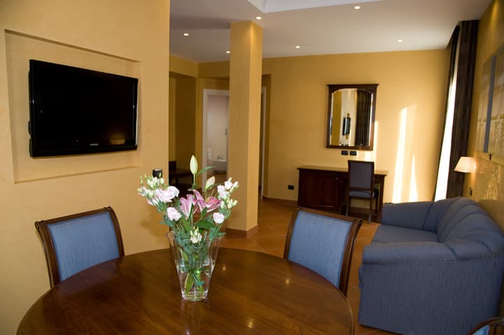 Artemis Hotel