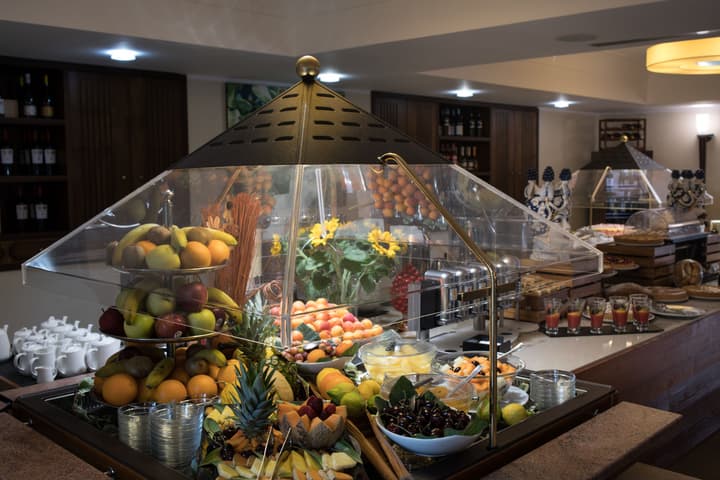 Artemis Hotel