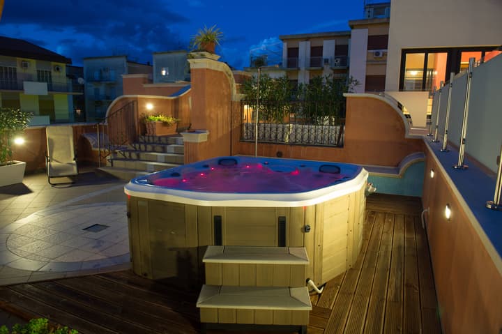 Artemis Hotel