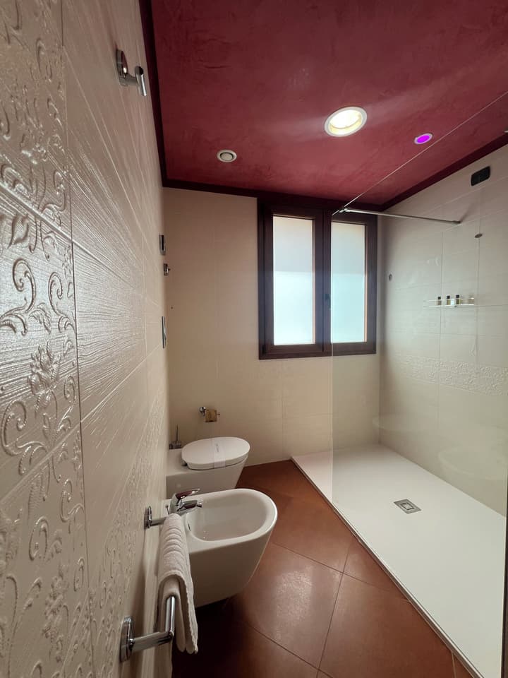 Artemis Hotel