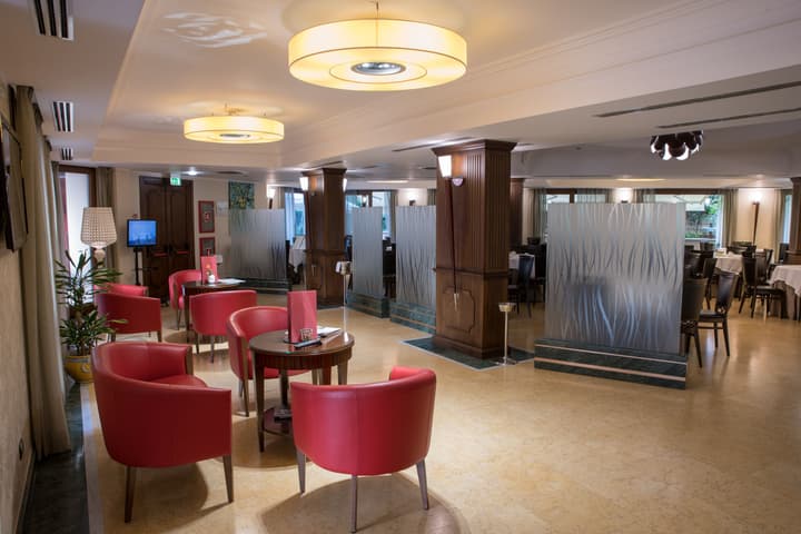 Artemis Hotel