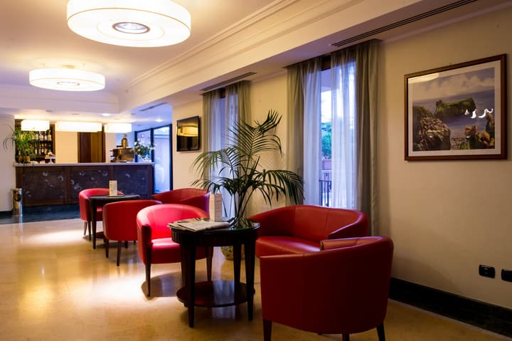 Artemis Hotel