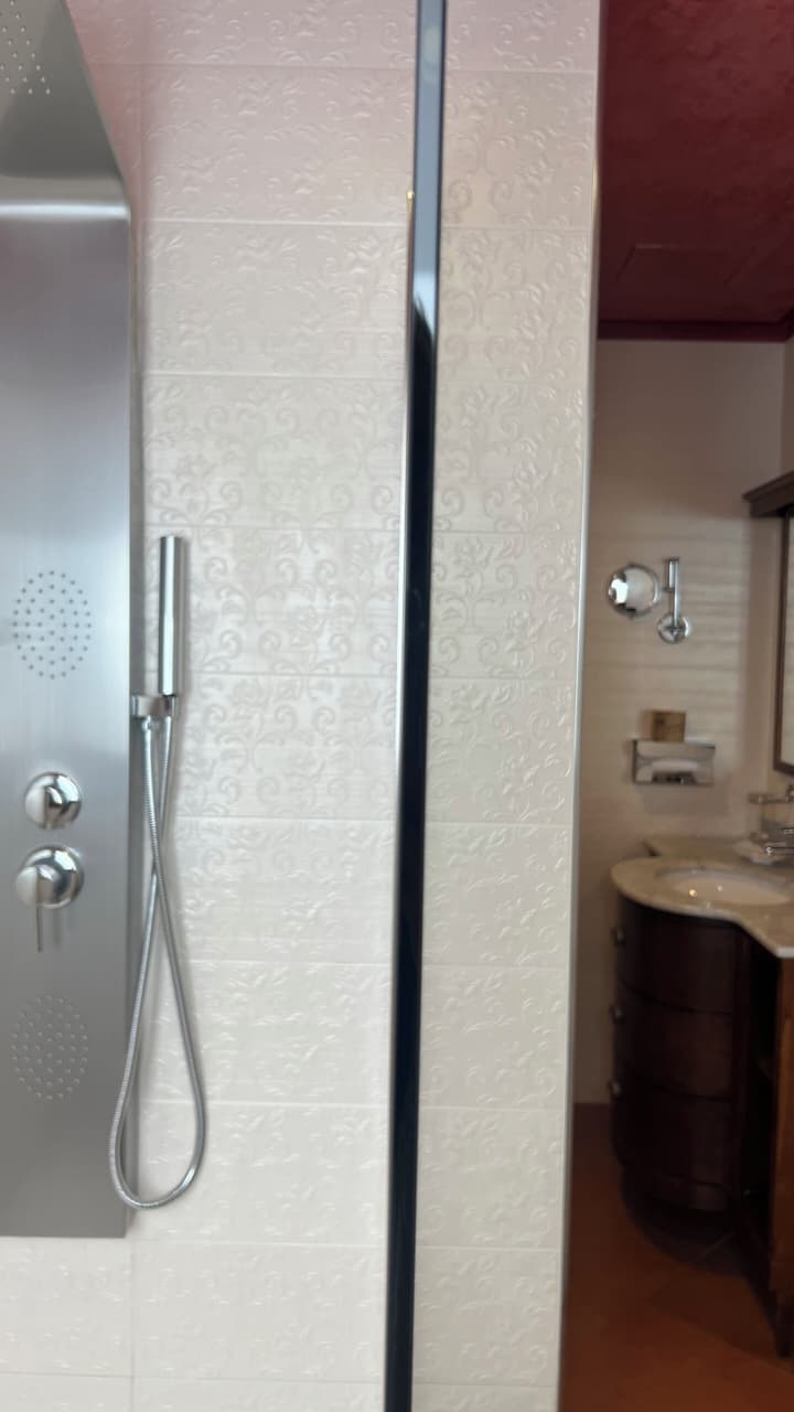 Artemis Hotel