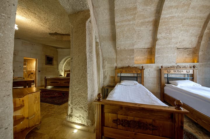 Roma Cave Suite Hotel