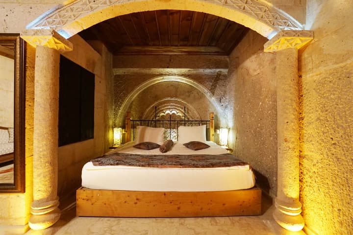 Roma Cave Suite Hotel