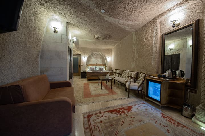 Roma Cave Suite Hotel
