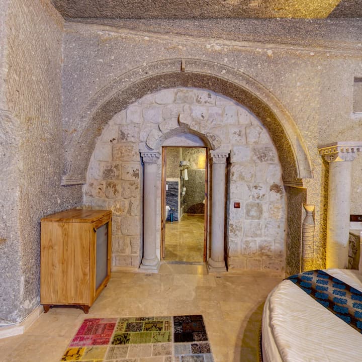 Roma Cave Suite Hotel