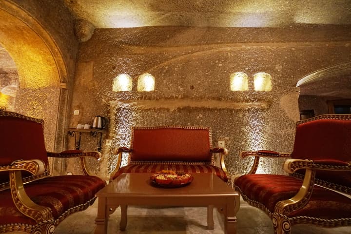 Roma Cave Suite Hotel