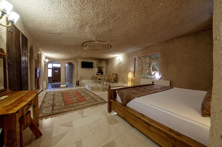 Roma Cave Suite Hotel