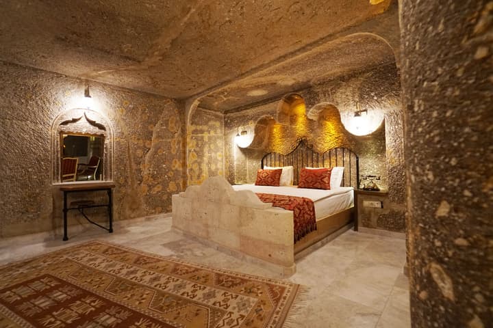 Roma Cave Suite Hotel