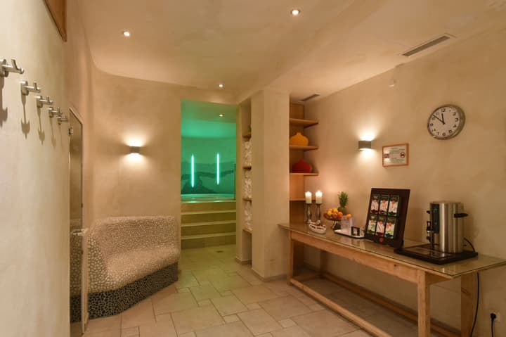 Cella Central Historic Boutique Hotel