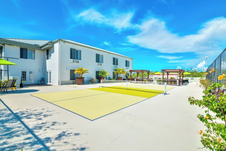 Naples Park Central Hotel