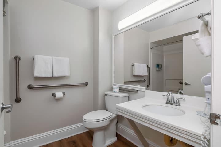 Naples Park Central Hotel