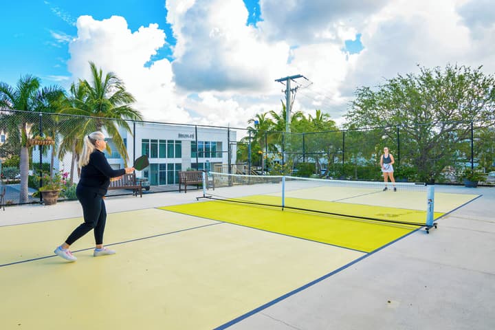 Naples Park Central Hotel