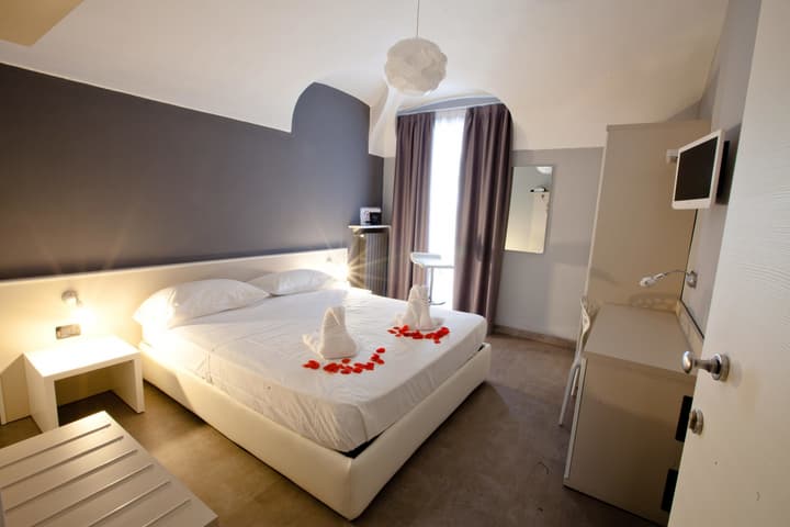 Adalesia Hotel & Coffee