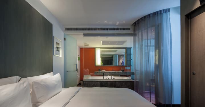 LiT BANGKOK Hotel