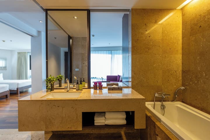 LiT BANGKOK Hotel