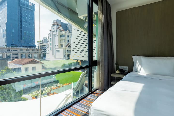 LiT BANGKOK Hotel
