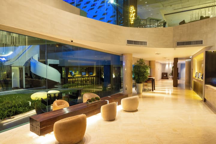 LiT BANGKOK Hotel