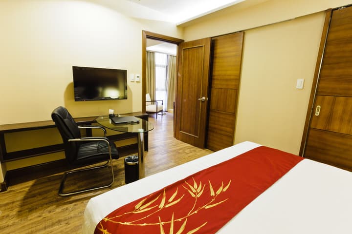 Ramada by Wyndham Manila Central