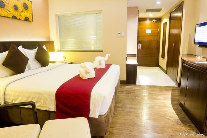 Ramada by Wyndham Manila Central