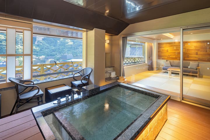 Hotel Okada
