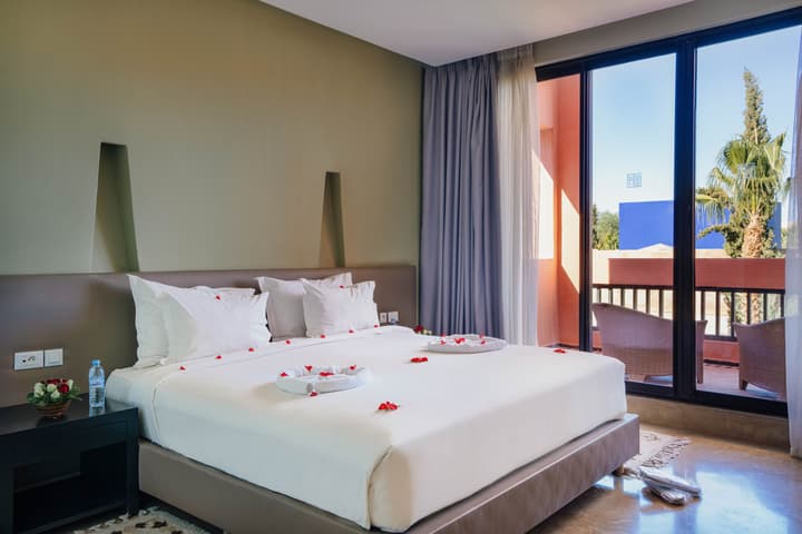 Al Maaden VillaHotel & Spa