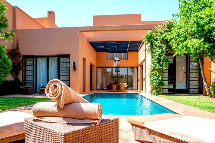 Al Maaden VillaHotel & Spa