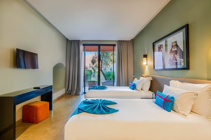 Al Maaden VillaHotel & Spa