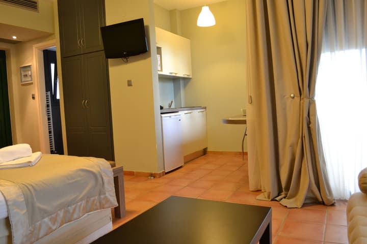 Ellopia Point Hotel