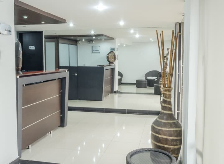 Hotel Regency Suites La Feria