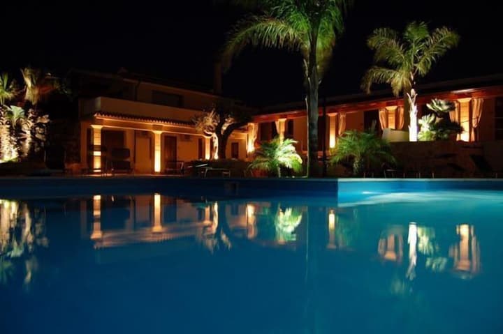 Villa Carlo Resort