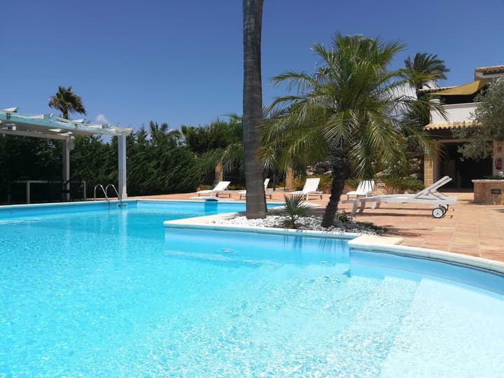 Villa Carlo Resort